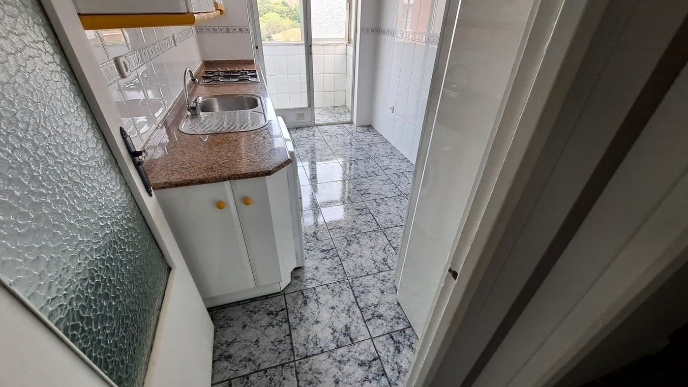 Flat on Calle Cataluña — image 4